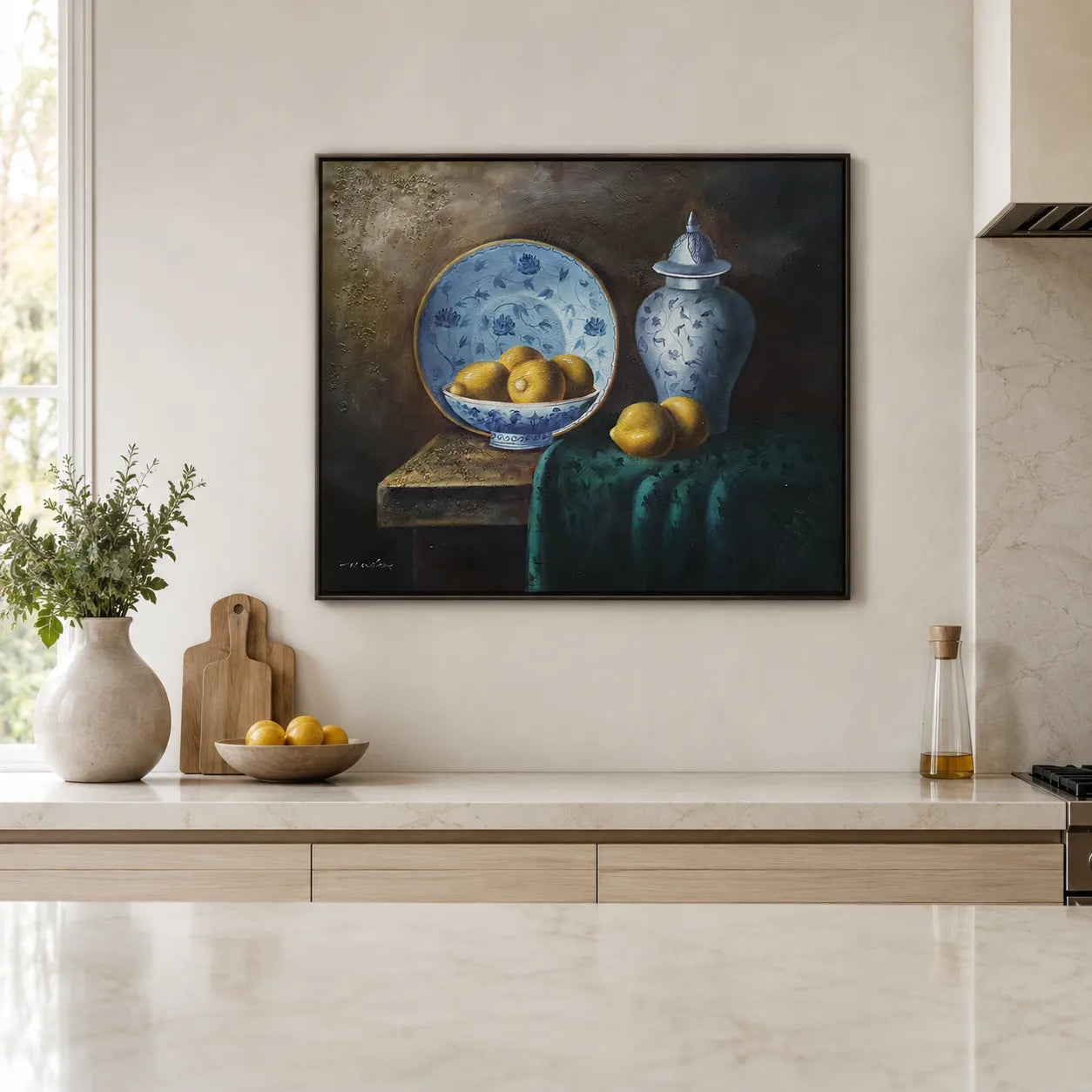Cuadro bodegón limones y cerámica azul al óleo 60x50 cm en cocina moderna