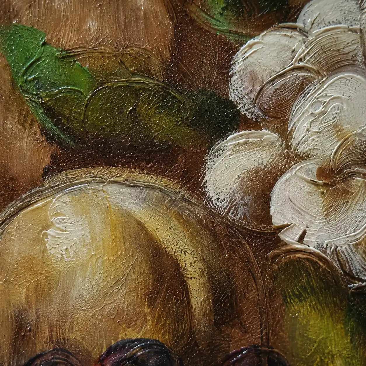 Detalle textura bodegón frutas al óleo pintado a mano, peras y flores blancas