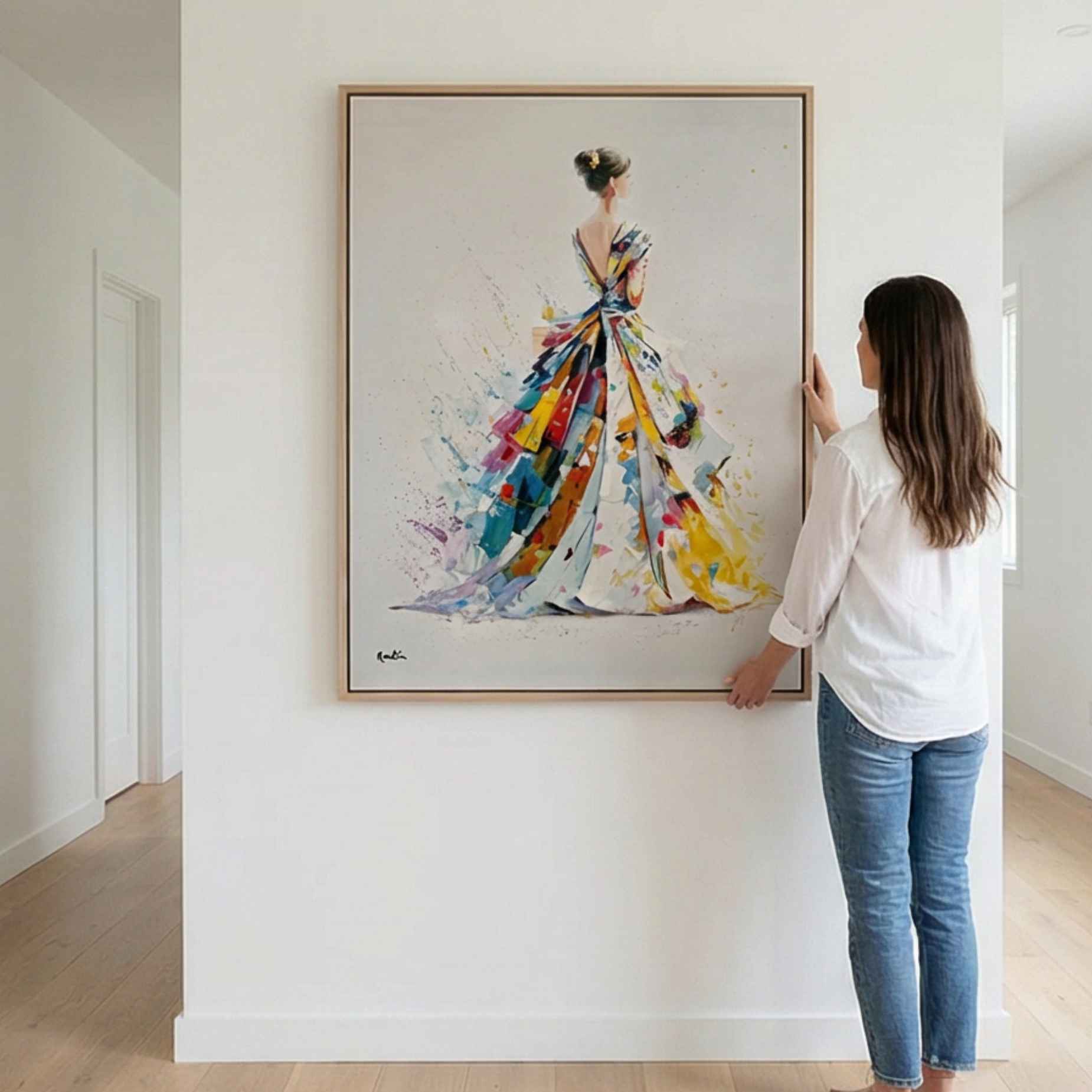 Lienzo pintado con vestido abstracto de colores vivos