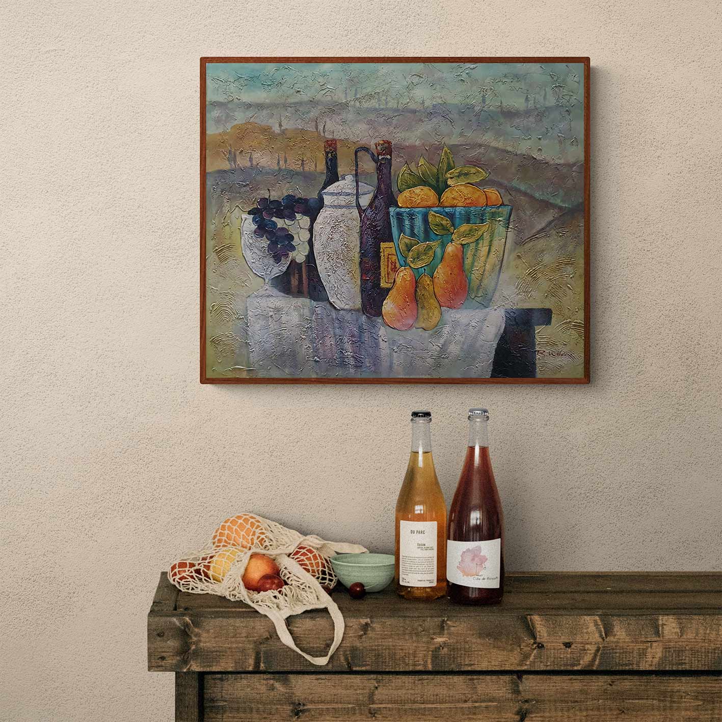 Cuadro decorativo con barrica rustica y mantel blanco